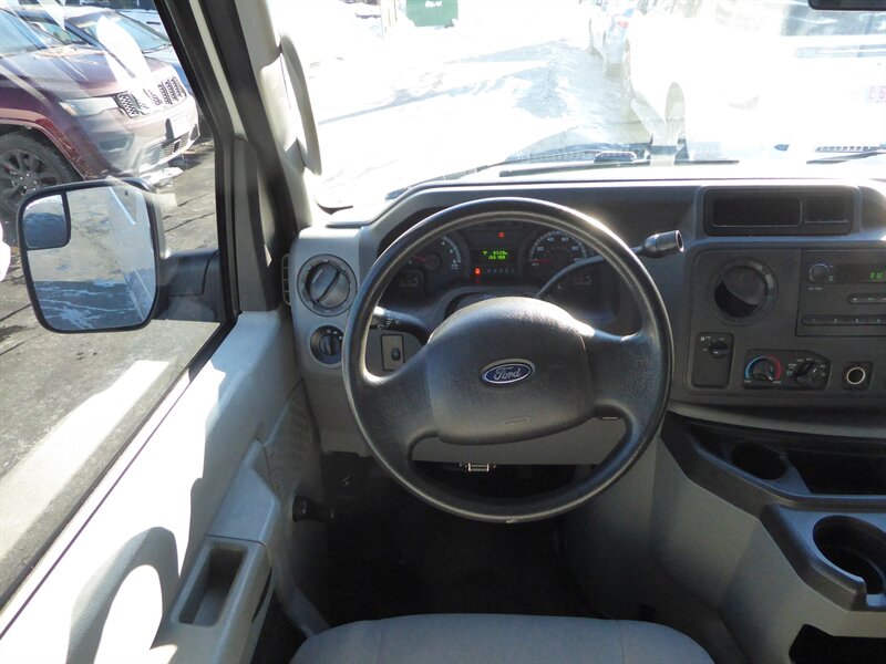 2013 FORD E-350 - Image 9