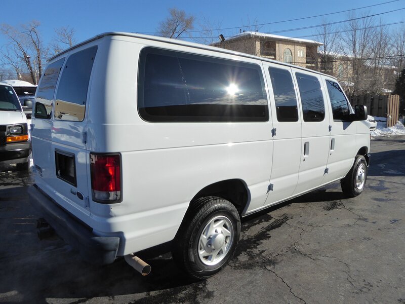 2013 FORD E-350 - Image 6