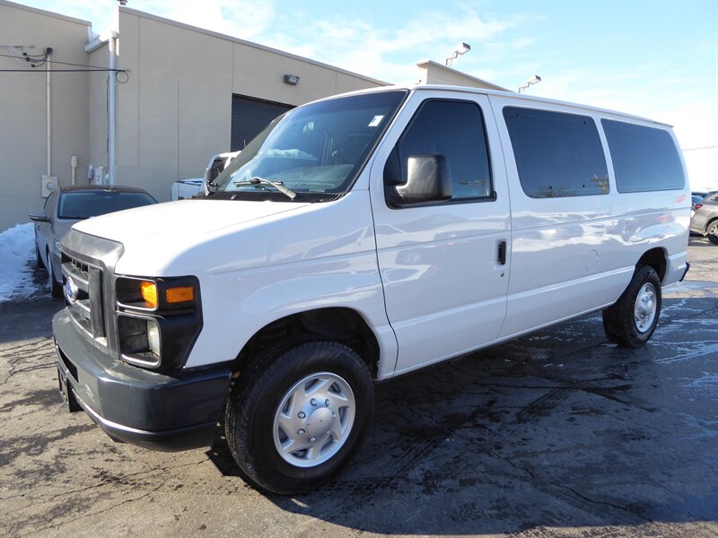 2013 FORD E-350 - Image 2