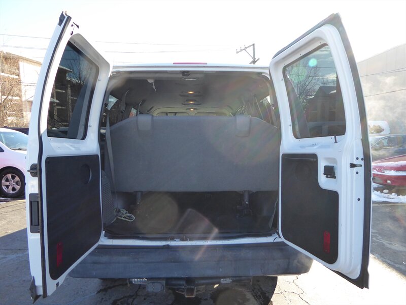 2013 FORD E-350 - Image 24