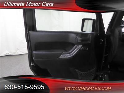 2011 Jeep Wrangler Sahara   - Photo 18 - Downers Grove, IL 60515