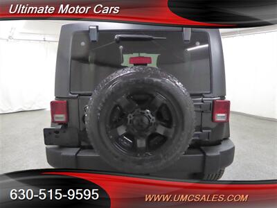 2011 Jeep Wrangler Sahara   - Photo 6 - Downers Grove, IL 60515