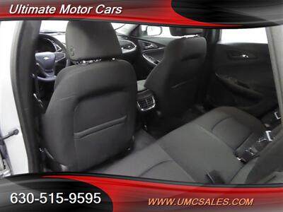 2020 Chevrolet Malibu LT   - Photo 24 - Downers Grove, IL 60515