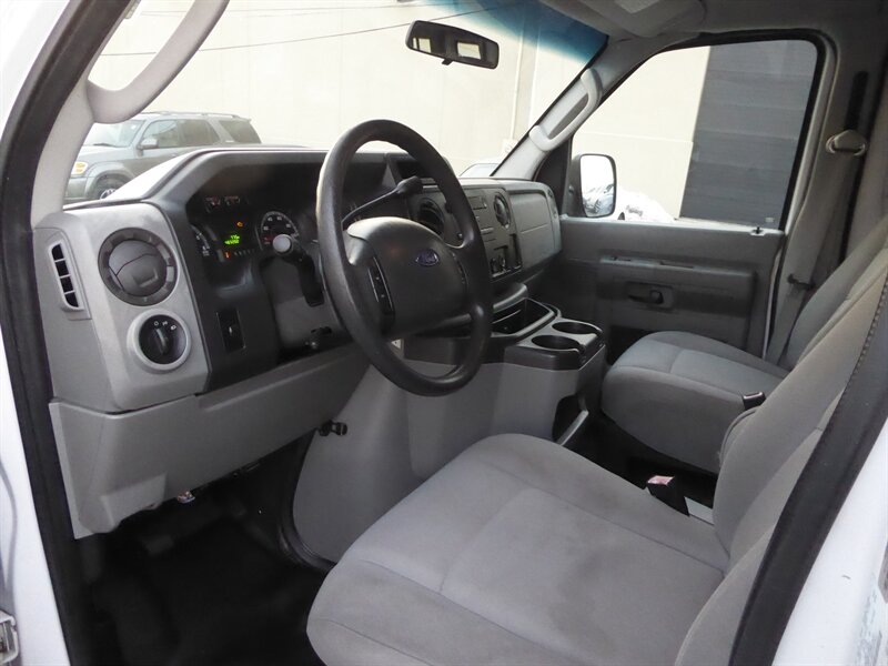 2009 FORD E-350 - Image 15