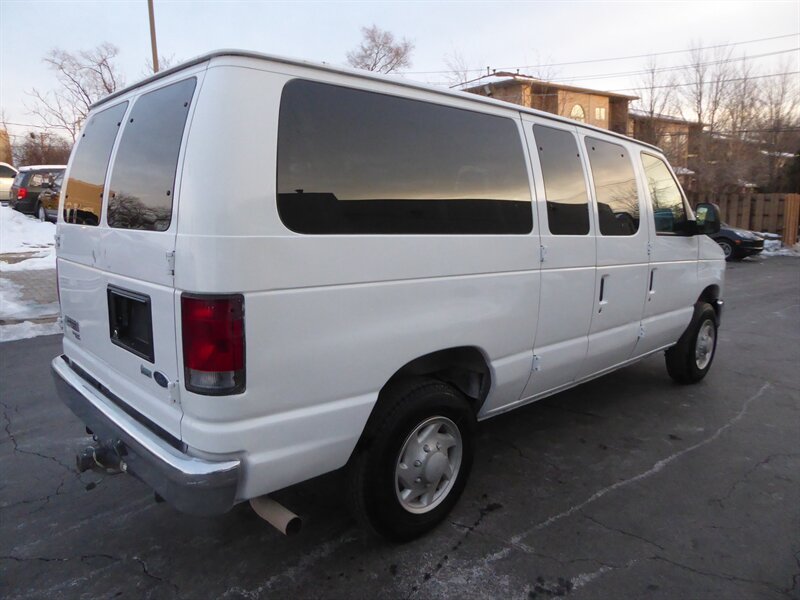 2009 FORD E-350 - Image 7