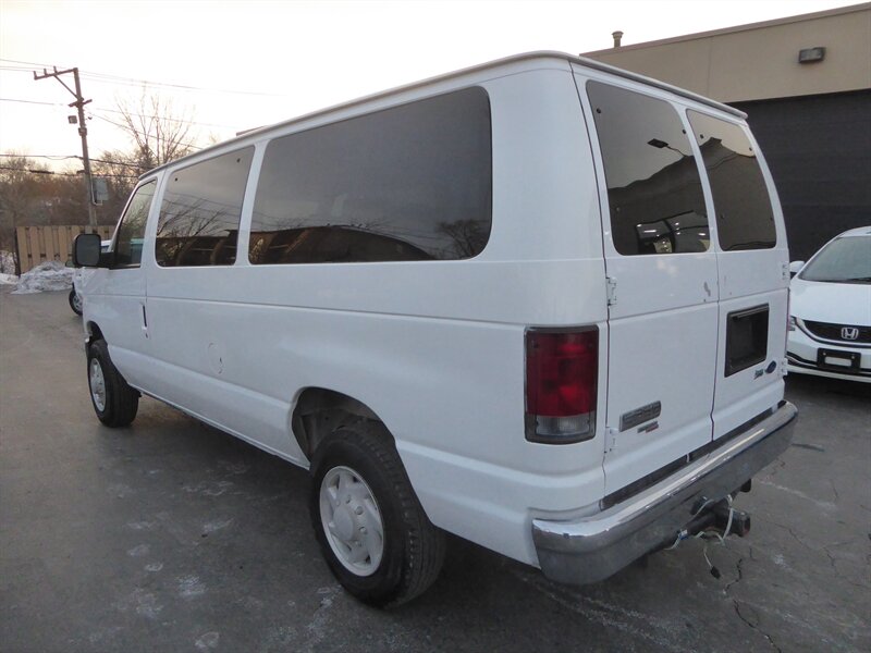 2009 FORD E-350 - Image 5