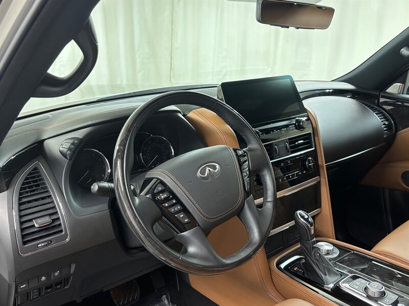 2024 INFINITI QX80 Sensory   - Photo 14 - Downers Grove, IL 60515