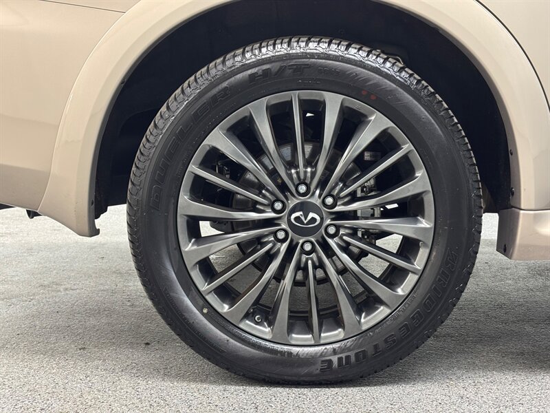 2024 INFINITI QX80 Sensory   - Photo 8 - Downers Grove, IL 60515