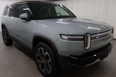2025 Rivian R1S Adventure SUV