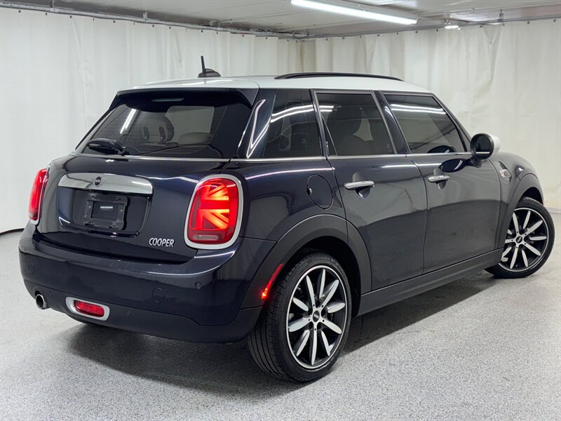2020 Mini Cooper Hardtop photo 2