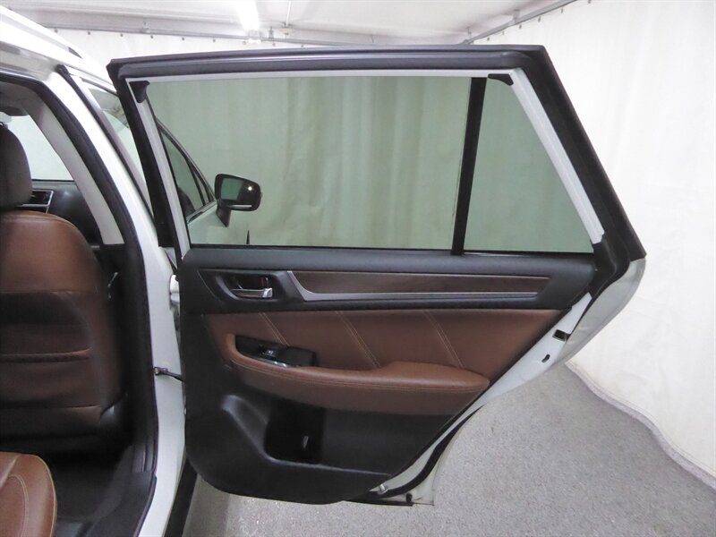 2018 SUBARU OUTBACK - Image 32