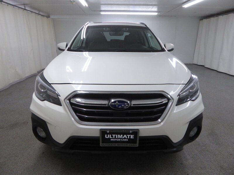 2018 Subaru Outback 3.6R Touring  