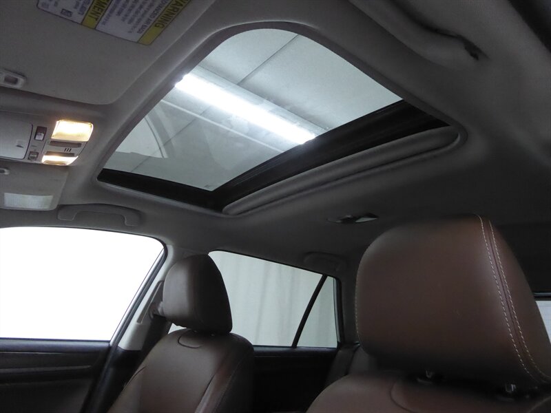 2018 SUBARU OUTBACK - Image 18