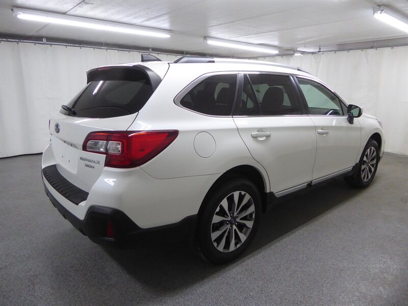 2018 SUBARU OUTBACK - Image 7