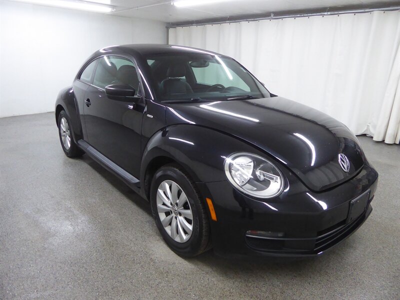 2016 VOLKSWAGEN BEETLE - Image 1