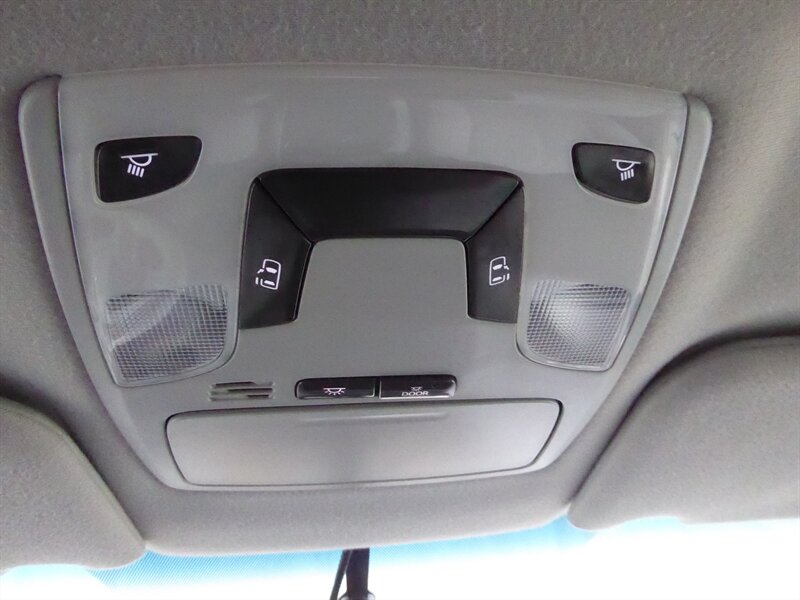 2014 TOYOTA SIENNA - Image 15