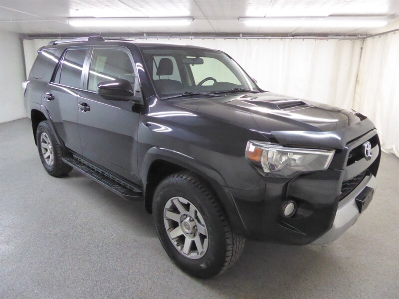 2015 Toyota 4Runner SR5 - Photo 1 - Downers Grove, IL 60515