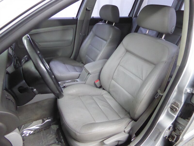 2003 VOLKSWAGEN PASSAT - Image 18