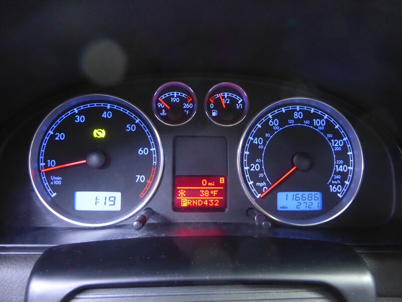 2003 VOLKSWAGEN PASSAT - Image 12