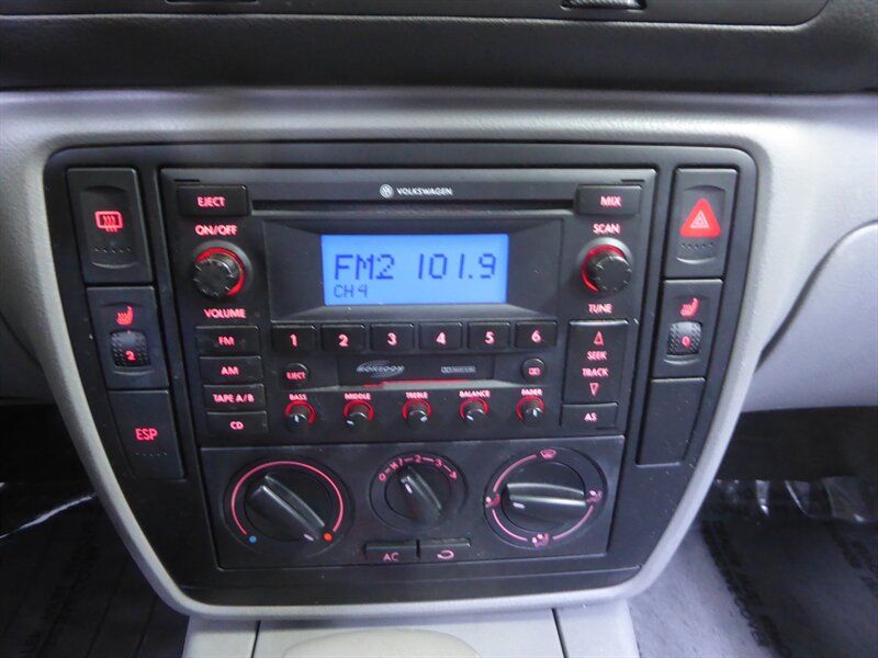 2003 VOLKSWAGEN PASSAT - Image 14