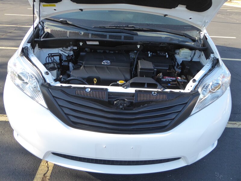 2016 TOYOTA SIENNA - Image 31