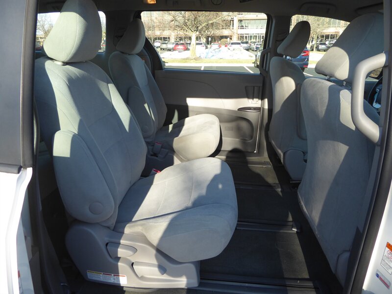 2016 TOYOTA SIENNA - Image 27