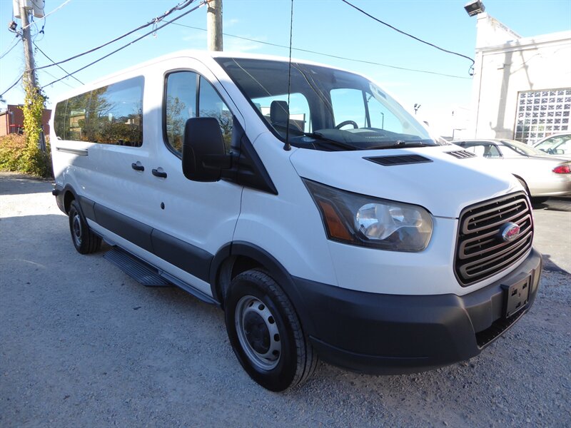 2017 Ford Transit 350 XL  