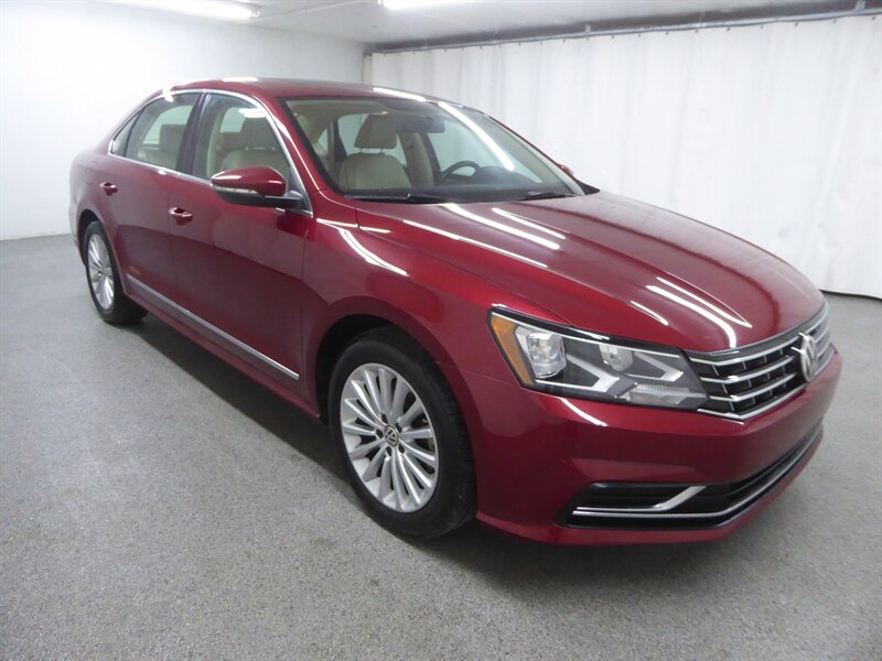 2017 Volkswagen Passat 1.8T SE Auto's photo