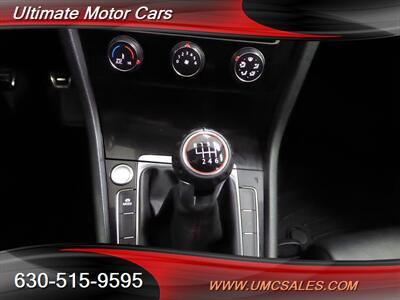 2017 Volkswagen Golf GTI SE   - Photo 16 - Downers Grove, IL 60515