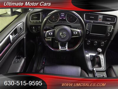 2017 Volkswagen Golf GTI SE   - Photo 10 - Downers Grove, IL 60515