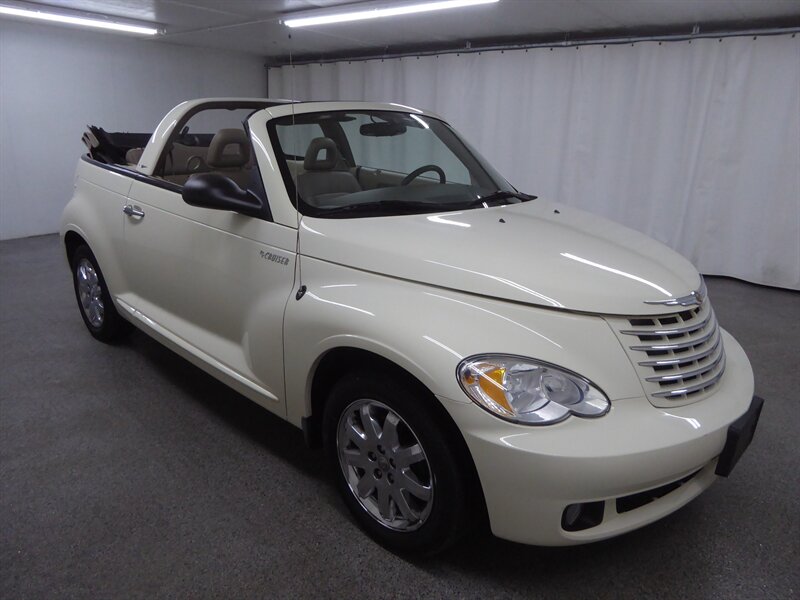 2006 Chrysler PT Cruiser Touring Convertible FWD
