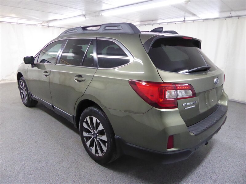 2016 Subaru Outback 2.5i Limited photo 4
