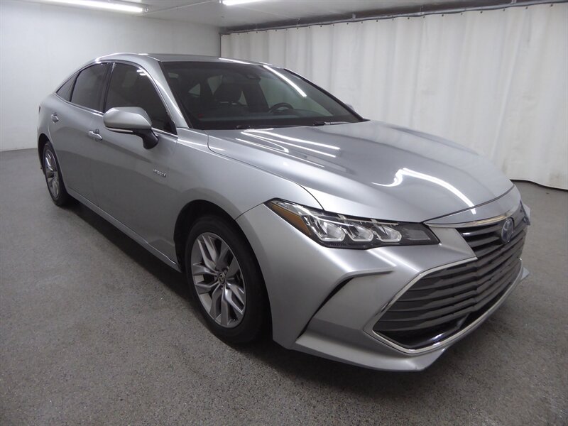 2021 Toyota Avalon XLE Hybrid's photo