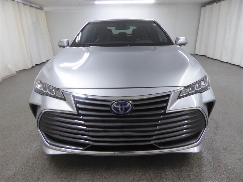 2021 Toyota Avalon Hybrid XLE  