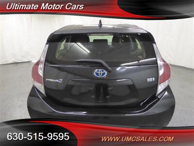 2016 Toyota Prius c Two   - Photo 6 - Downers Grove, IL 60515