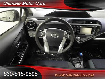 2016 Toyota Prius c Two   - Photo 10 - Downers Grove, IL 60515