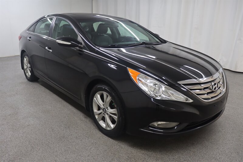 2013 Hyundai Sonata Limited I4 A/T PZEV's photo