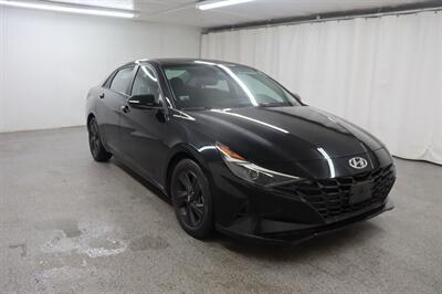 2021 Hyundai ELANTRA SEL Sedan