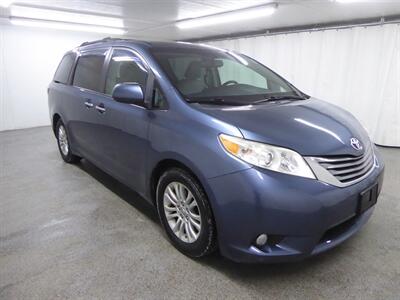 2015 Toyota Sienna XLE 8-Passenger Minivan