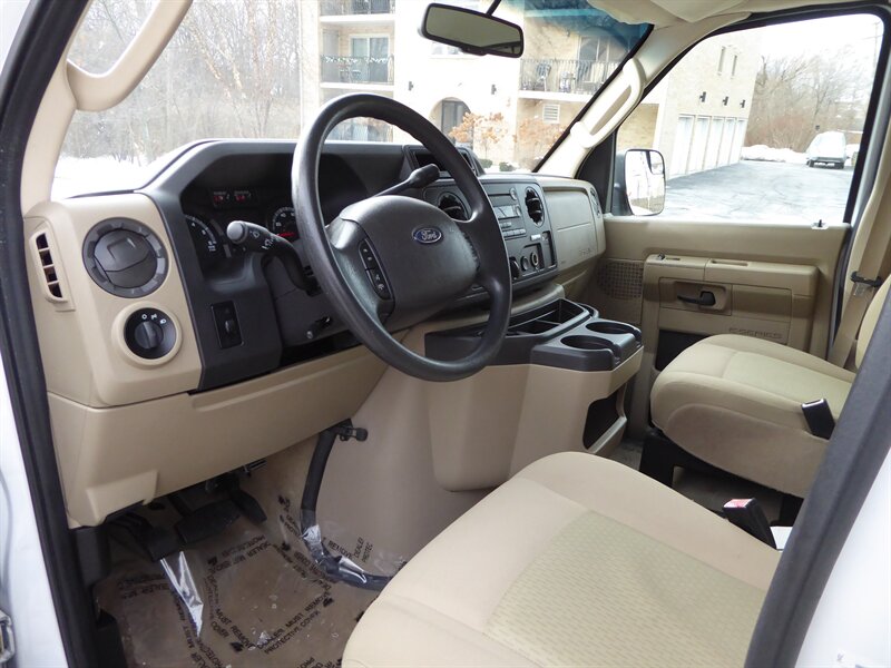 2013 FORD E-350 - Image 15