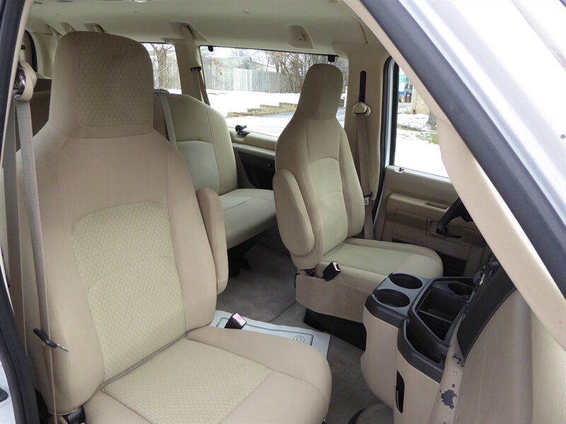 2013 FORD E-350 - Image 20