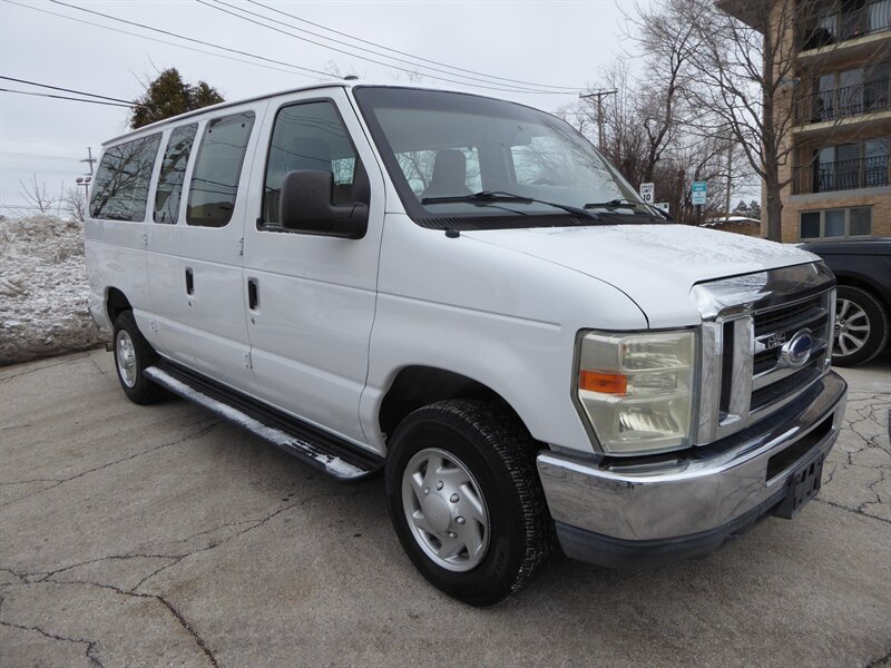 2013 Ford E-Series Econoline Wagon XL's photo