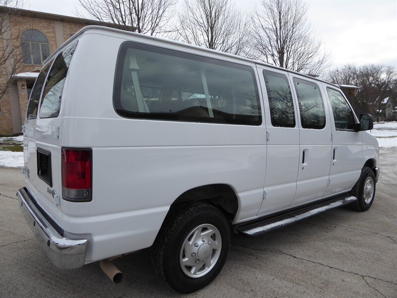 2013 FORD E-350 - Image 7