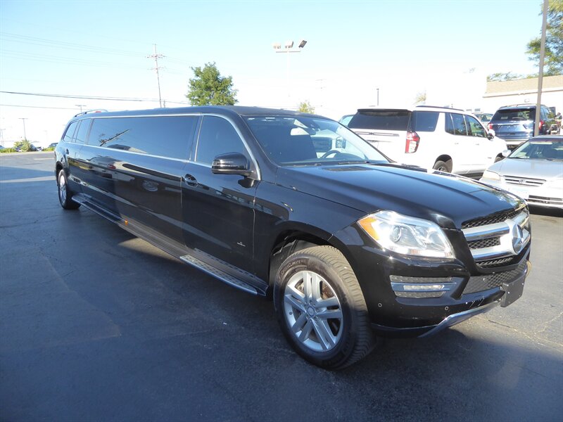 2013 Mercedes-Benz GL 450 4MATIC - Photo 1 - Downers Grove, IL 60515