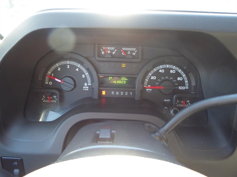 2013 FORD E-350 - Image 12