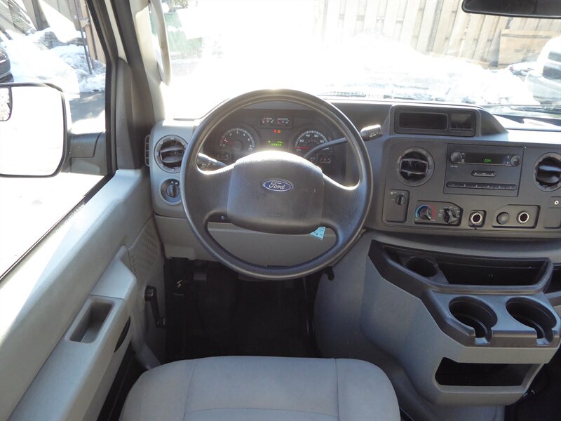 2013 FORD E-350 - Image 10