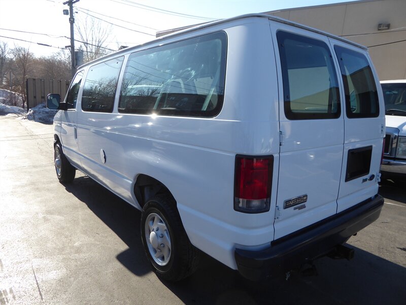 2013 FORD E-350 - Image 5