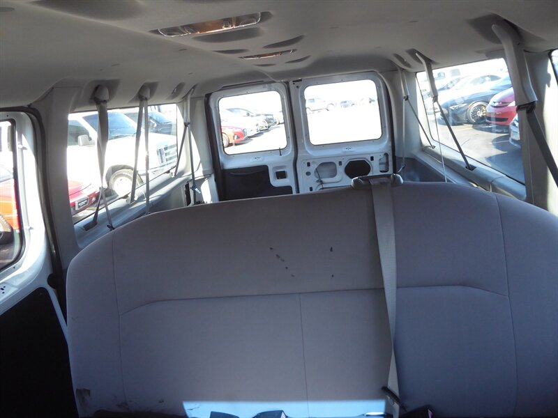 2013 FORD E-350 - Image 24
