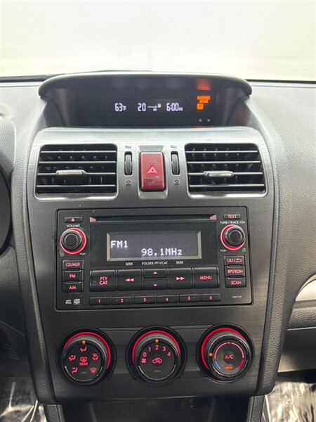 2012 Subaru Impreza 2.0i Premium   - Photo 21 - Downers Grove, IL 60515