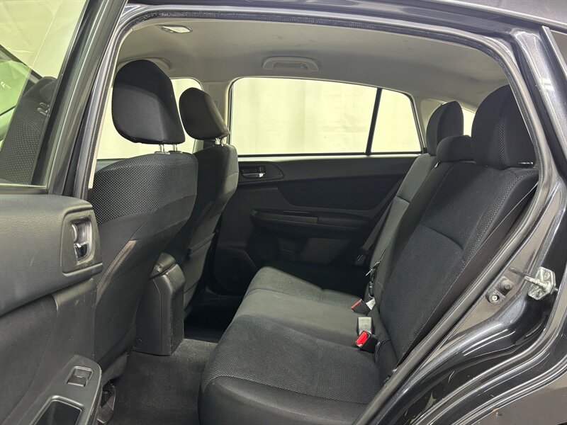 2012 Subaru Impreza 2.0i Premium   - Photo 16 - Downers Grove, IL 60515